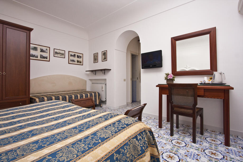 אנה קאפרי Mediterraneo Bed & Breakfast מראה חיצוני תמונה